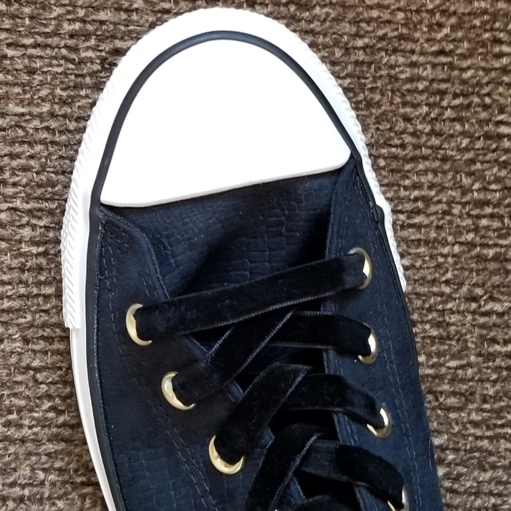 Converse Sneakers High Top Black Womans 5 NEW - Picture 4 of 8